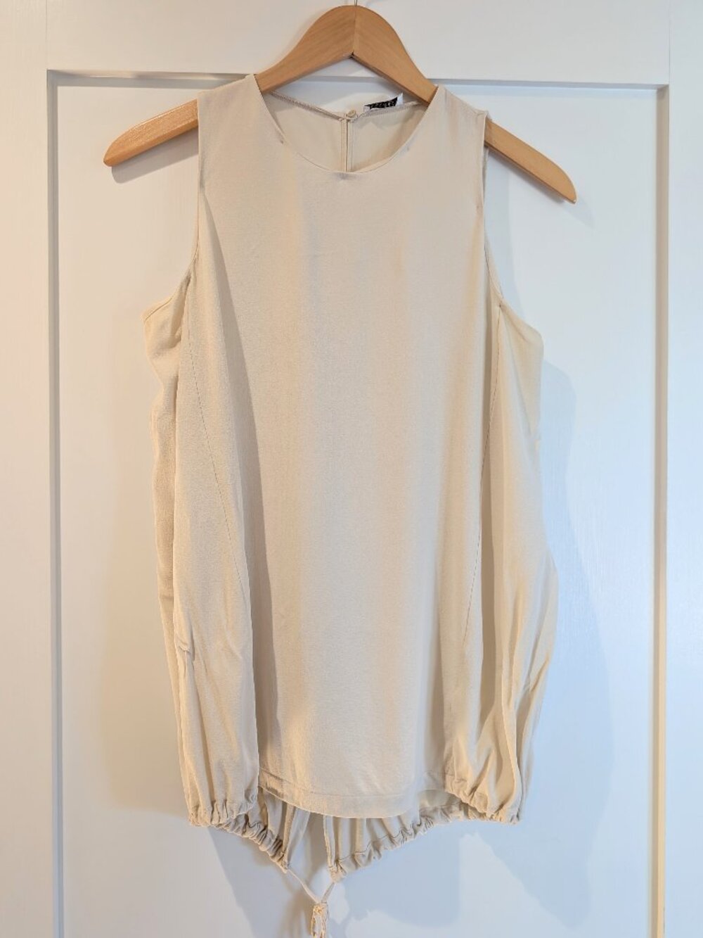 Brunello Cucinelli 100% Silk Crew Neck Tank Top Blouse Beige Large